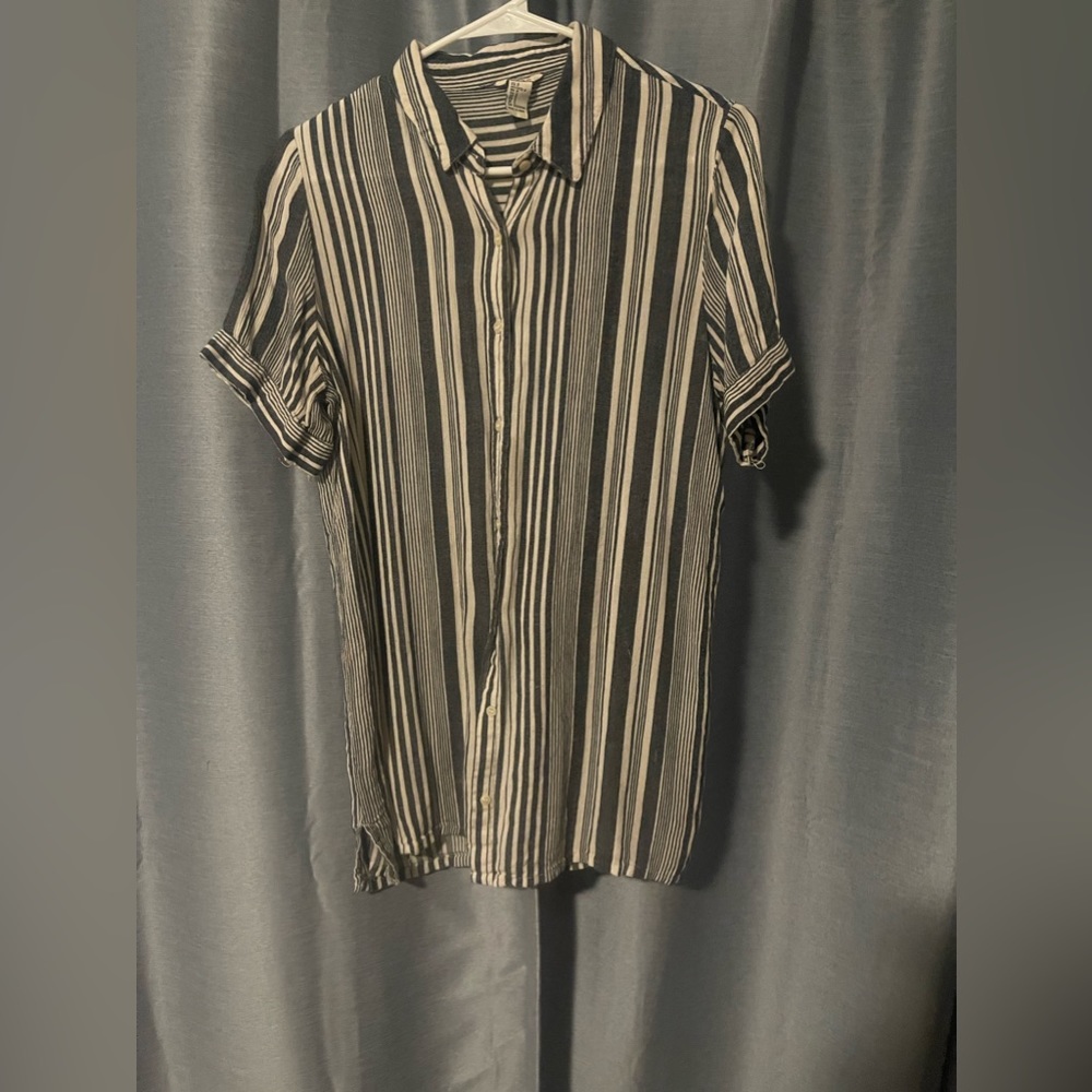 Button up t